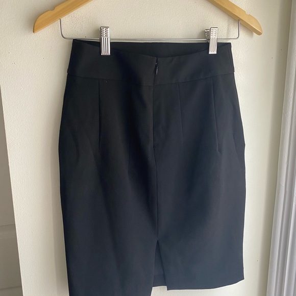 Express Black Pencil Skirt Size 0 Mini Classic Business Casual Office Basics - Picture 2 of 3